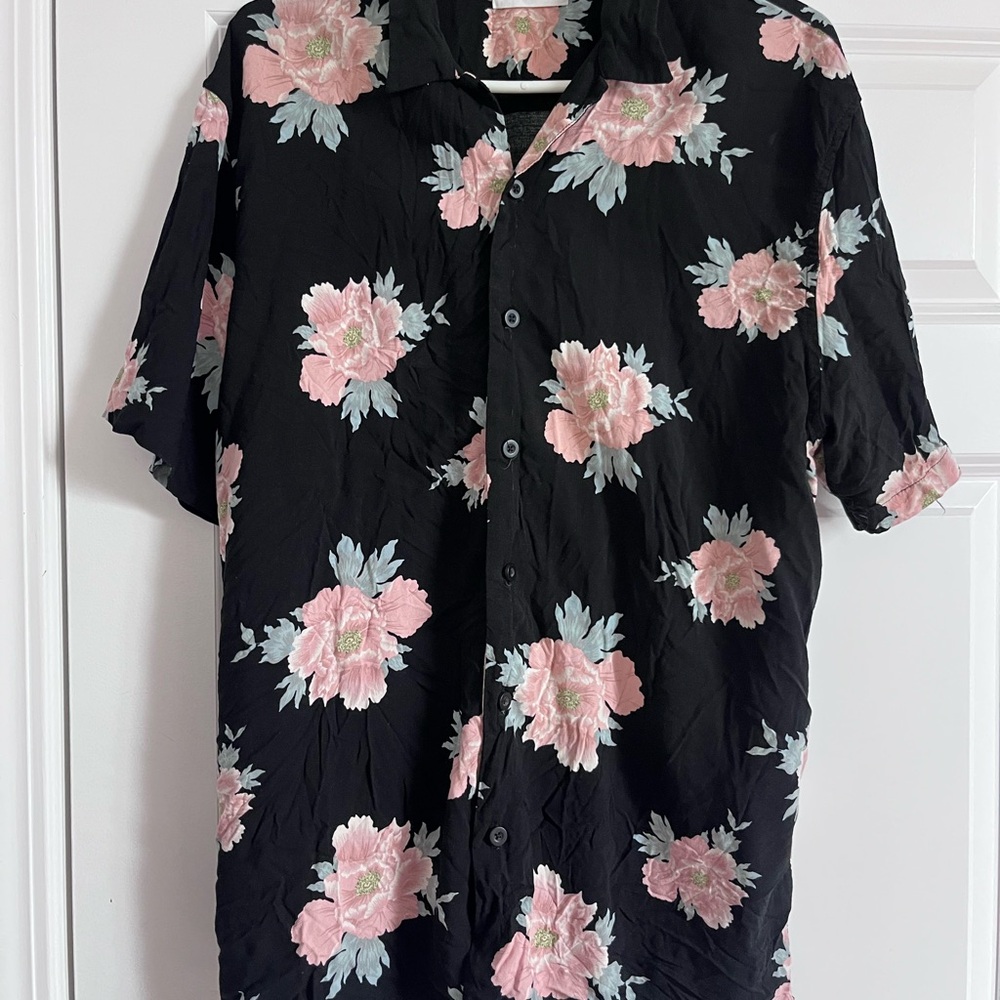 Pacsun Mens Black Pink Floral Hawaiian Button Up Short Sleeve Rayon Sz L